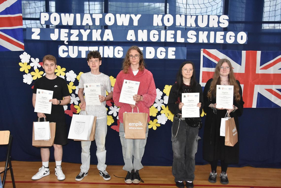 Powiatowa rywalizacja uczniów w konkursie z języka angielskiego Powiatowa rywalizacja uczniów w konkursie z języka angielskiego