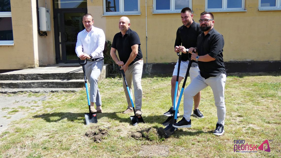 Powstanie pierwszy "orlik" w gminie Załuski. Umowa z wykonawcą już podpisana