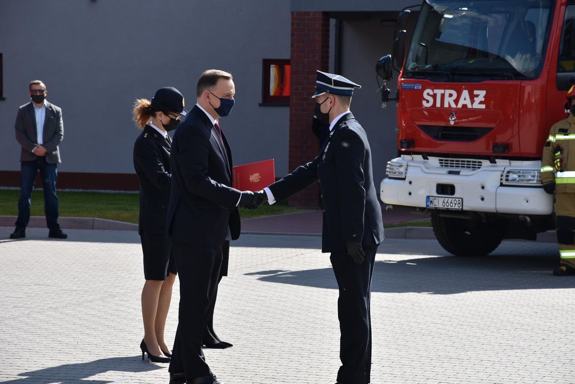 Prezydent Andrzej Duda wręczył strażackie promesy