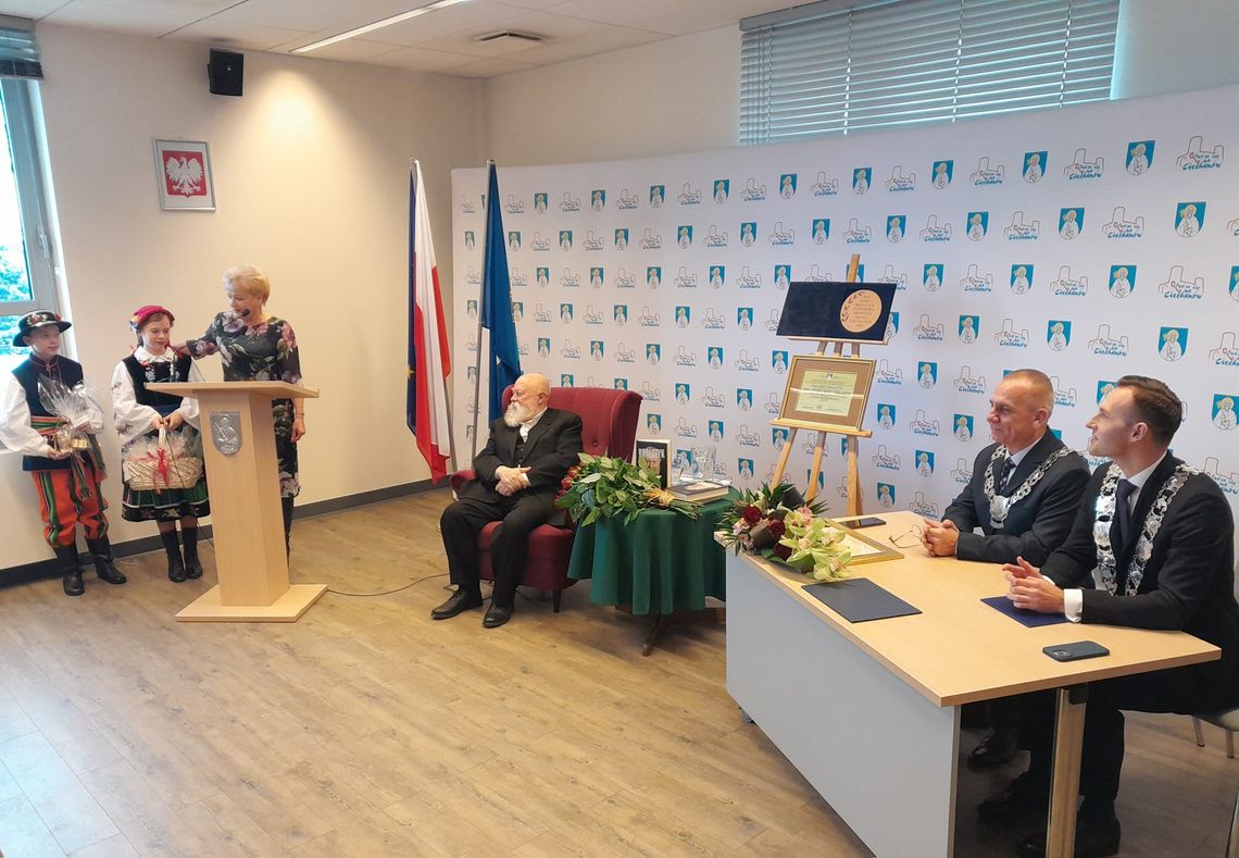 Prof. Jerzy Bralczyk z tytułem Honorowego Obywatela Miasta Ciechanów