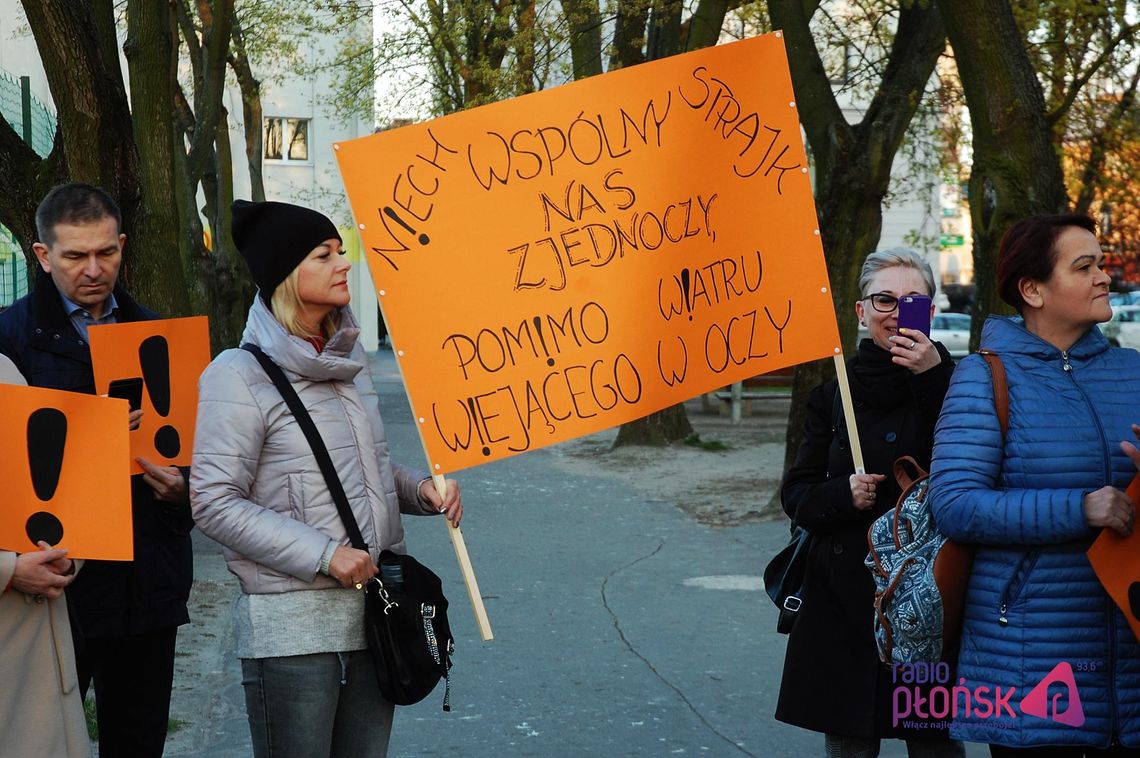 #protestzwykrzyknikiem w Płońsku