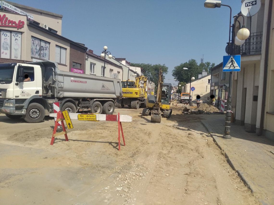 Przedsiębiorcy skarżą się na niższe dochody po rozpoczęciu remontów ulic Przedsiębiorcy skarżą się na niższe dochody po rozpoczęciu remontów ulic