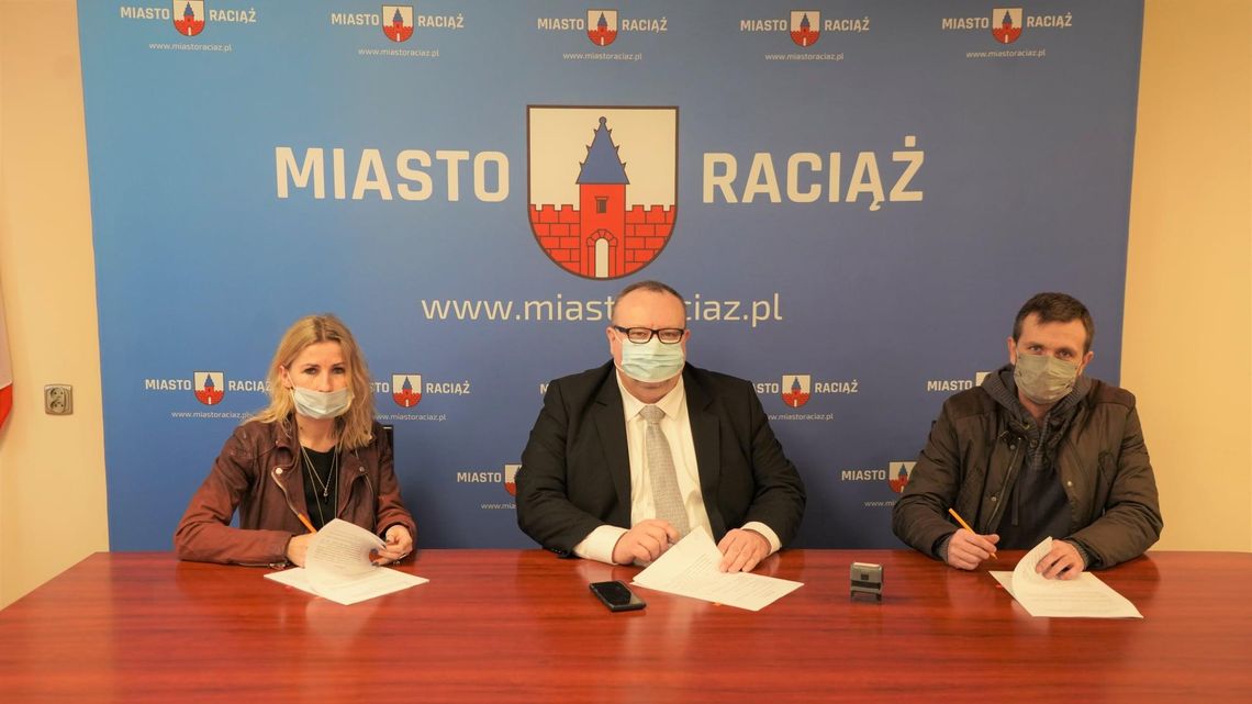 'Psijazna Dłoń' zajmie się bezdomnymi zwierzętami w Raciążu 'Psijazna Dłoń' zajmie się bezdomnymi zwierzętami w Raciążu