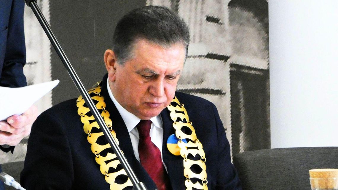 Radni zdecydują o podwyżce pensji burmistrza Płońska. Wzrost o ponad 1 tys. zł Radni zdecydują o podwyżce pensji burmistrza Płońska. Wzrost o ponad 1 tys. zł