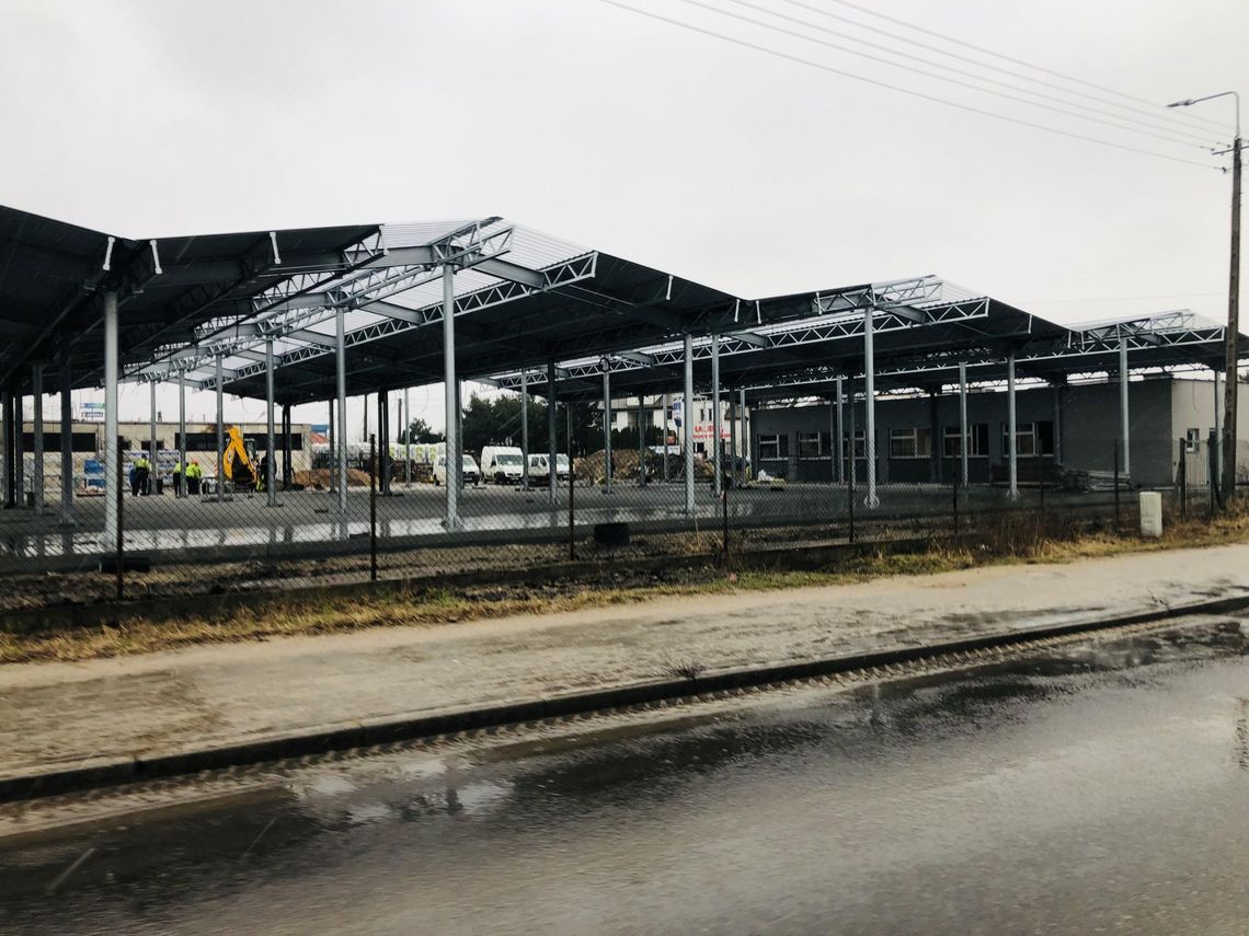 Rezygnacje z handlu na miejskich targowiskach. Powodem, zdaniem radnej Kurzątkowskiej podwyżki stawek w 2022 roku Rezygnacje z handlu na miejskich targowiskach. Powodem, zdaniem radnej Kurzątkowskiej podwyżki stawek w 2022 roku