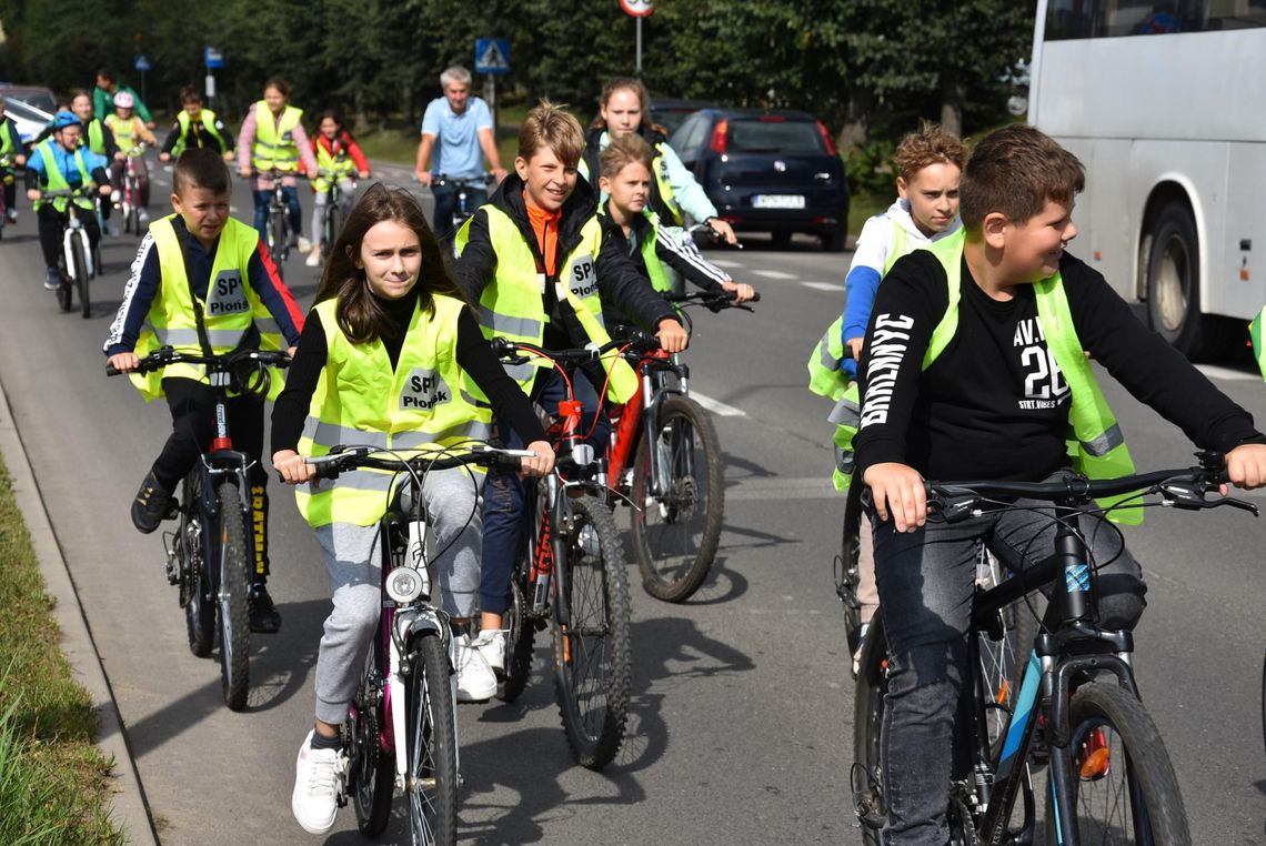 Rowerowa wycieczka z mistrzami kolarstwa po Płońsku