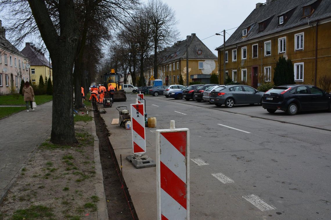 Rozpoczął się remont nawierzchni przy ulicy Armii Krajowej