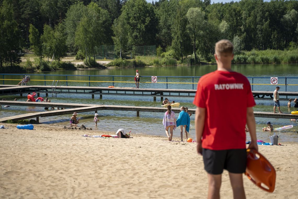 Rozpoczyna się sezon kąpielowy. Kiedy będą ratownicy na Krubinie i odkrytym basenie?