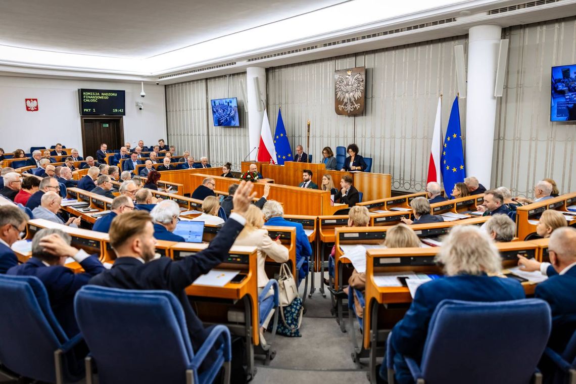 Senat za ograniczeniem telefonów w szkołach Senat za ograniczeniem telefonów w szkołach