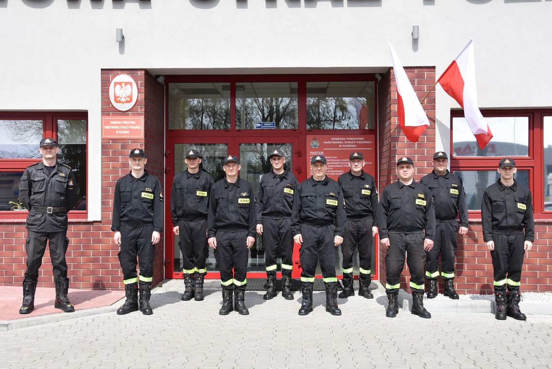 Służą nam przez cały rok. Dziś im należą się życzenia i podziękowania  