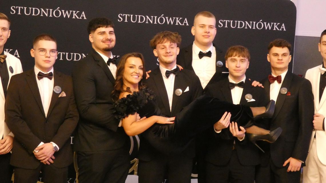 Tej nocy nie zapomną nigdy. Za nami studniówka Zespołu Szkół nr 2 w Płońsku