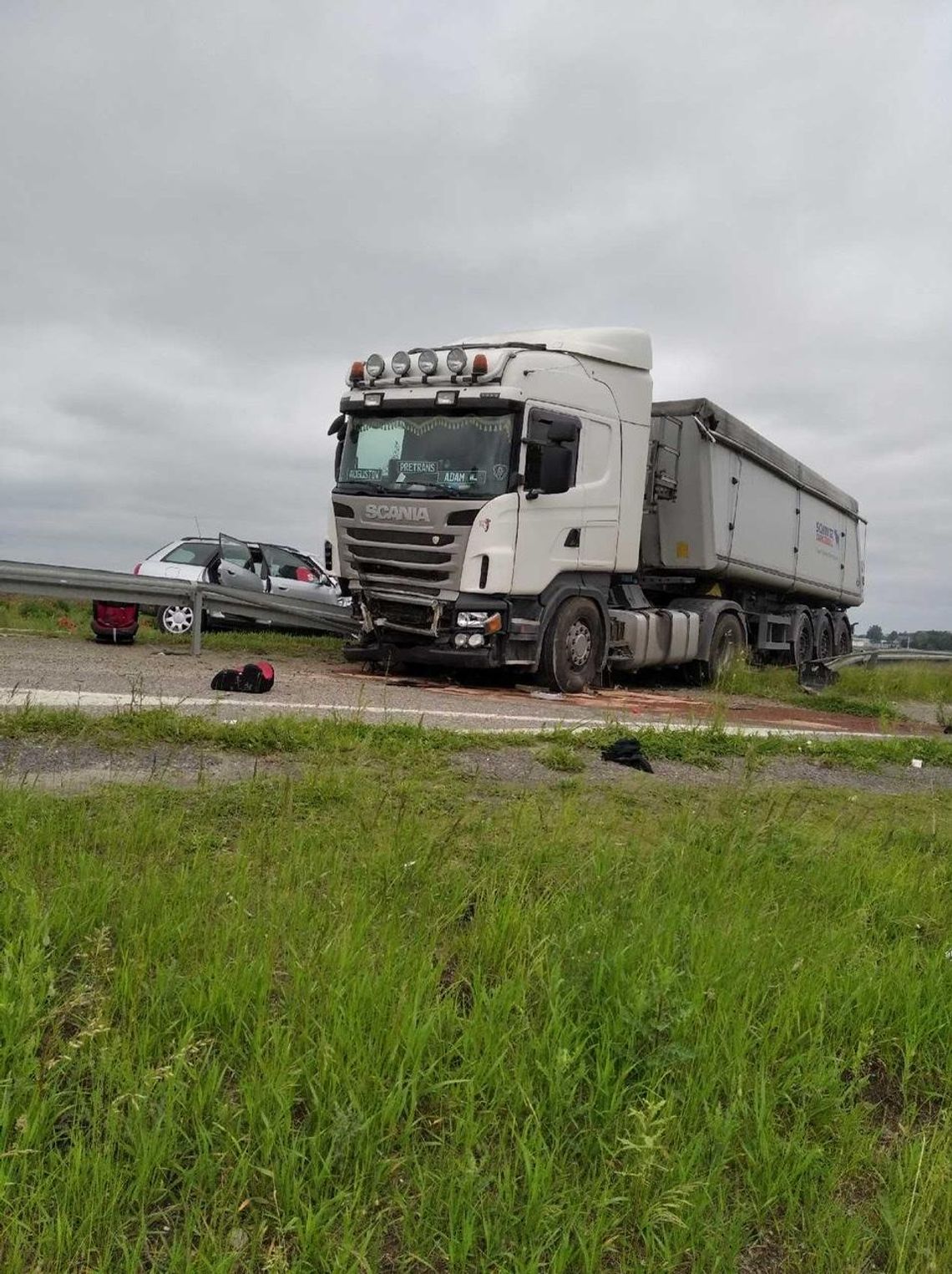 Tragiczny wypadek na DK7. 36-letnia kobieta zmarła na miejscu