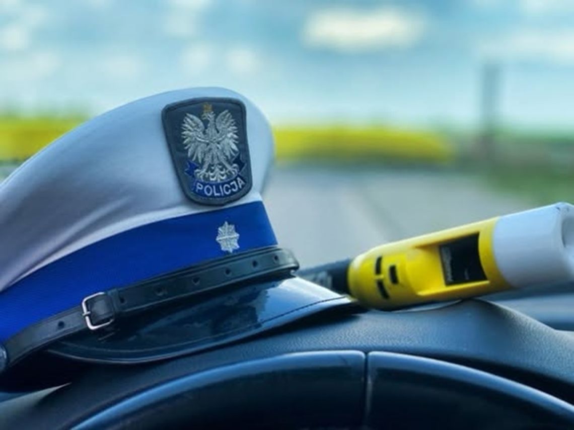 Trzy dożywotnie zakazy i cofnięte uprawnienia. Policjanci zatrzymali motocyklistę Trzy dożywotnie zakazy i cofnięte uprawnienia. Policjanci zatrzymali motocyklistę