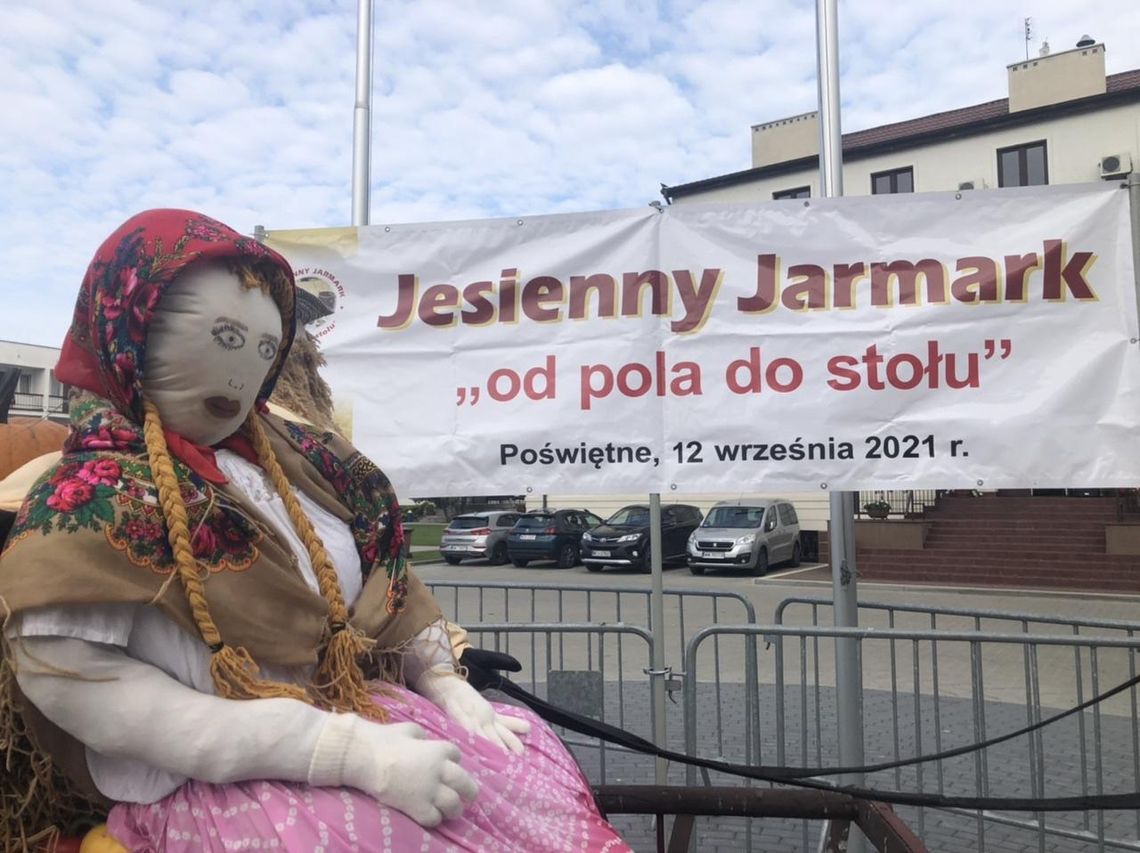 Tysiące gości na Poświętnem. Jarmark 'Od pola do stołu' oraz Dni Kukurydzy i Buraka na terenie MODR