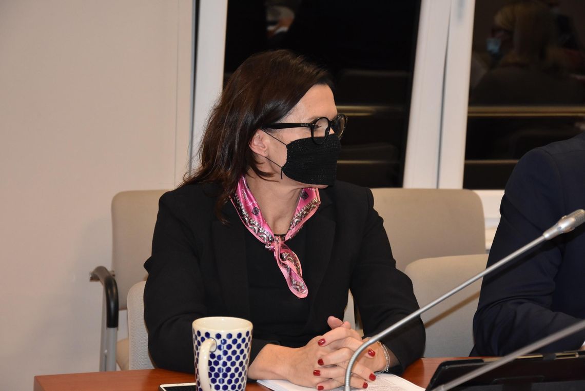 Uchwała dotycząca podwyżki dla starosty przeniesiona na kolejną sesję Uchwała dotycząca podwyżki dla starosty przeniesiona na kolejną sesję