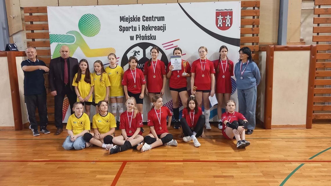 Uczennice SP1 siatkarskimi mistrzyniami Płońska Uczennice SP1 siatkarskimi mistrzyniami Płońska