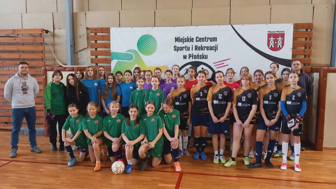Uczennice Szkoły Podstawowej nr 2 piłkarskimi mistrzyniami Płońska