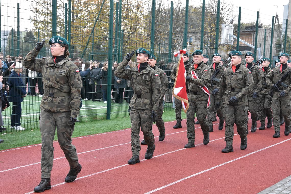 Uczniowie klas mundurowych Zespołu Szkół nr 1 w Płońsku odebrali certyfikaty