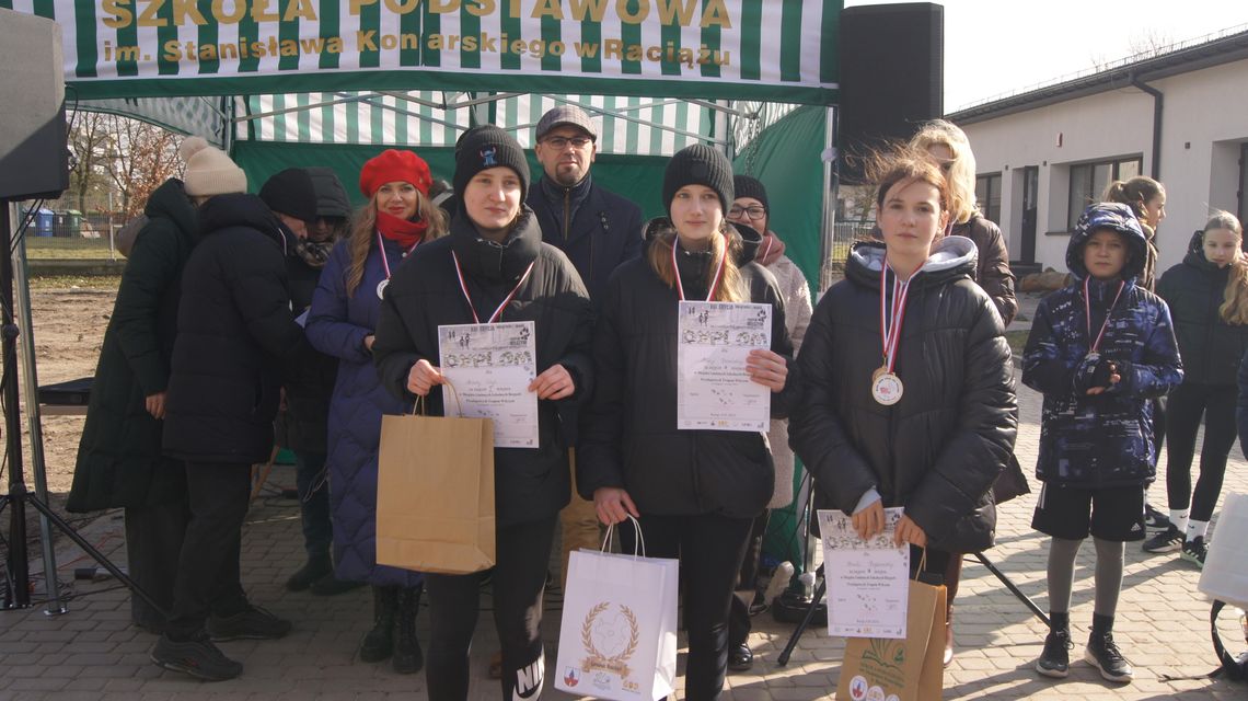 Uczniowie w Raciążu pobiegli „Tropem Wilczym”