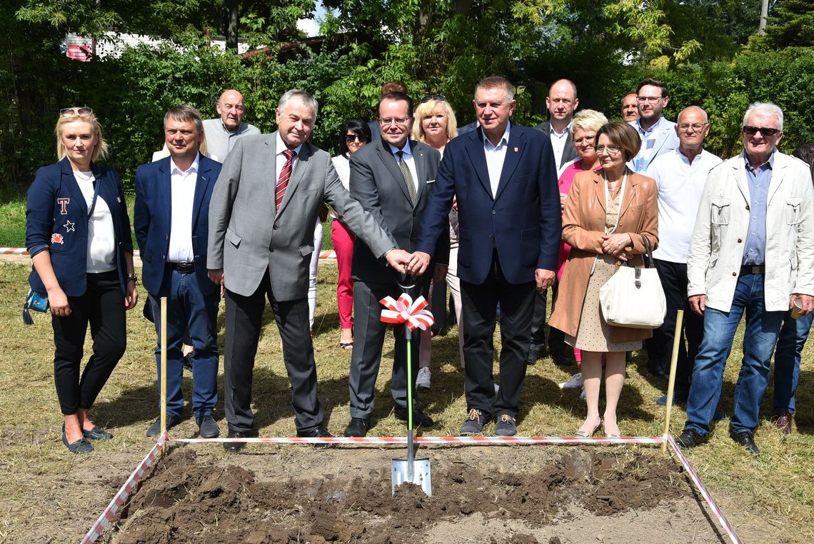 Umowa podpisana. Czas na budowę bloku w ramach SIM w Płońsku