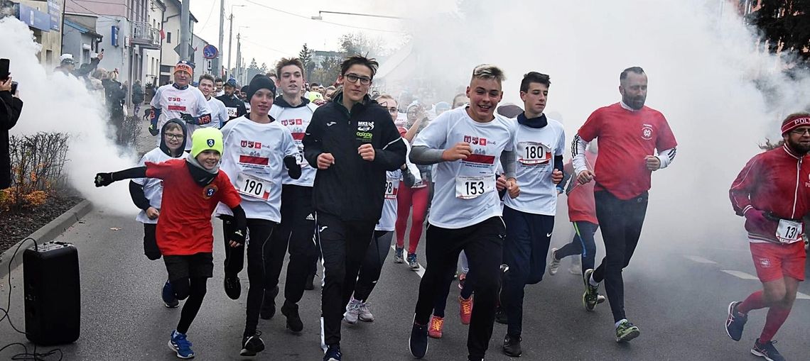 Utrudnienia dla kierowców na trasie Biegu Niepodległości w Płońsku