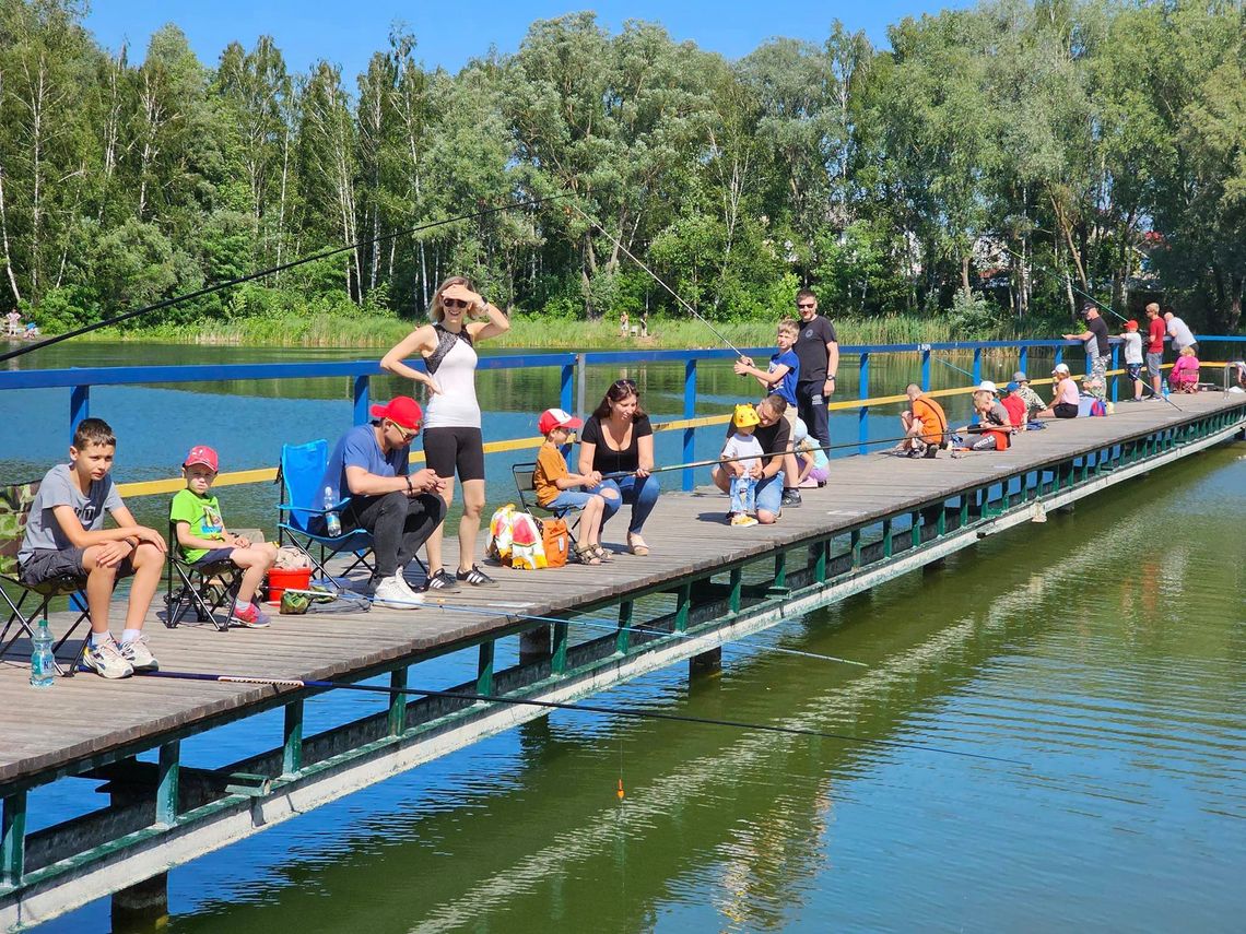 Wędkarski charytatywny piknik z okazji Dnia Dziecka w Ciechanowie