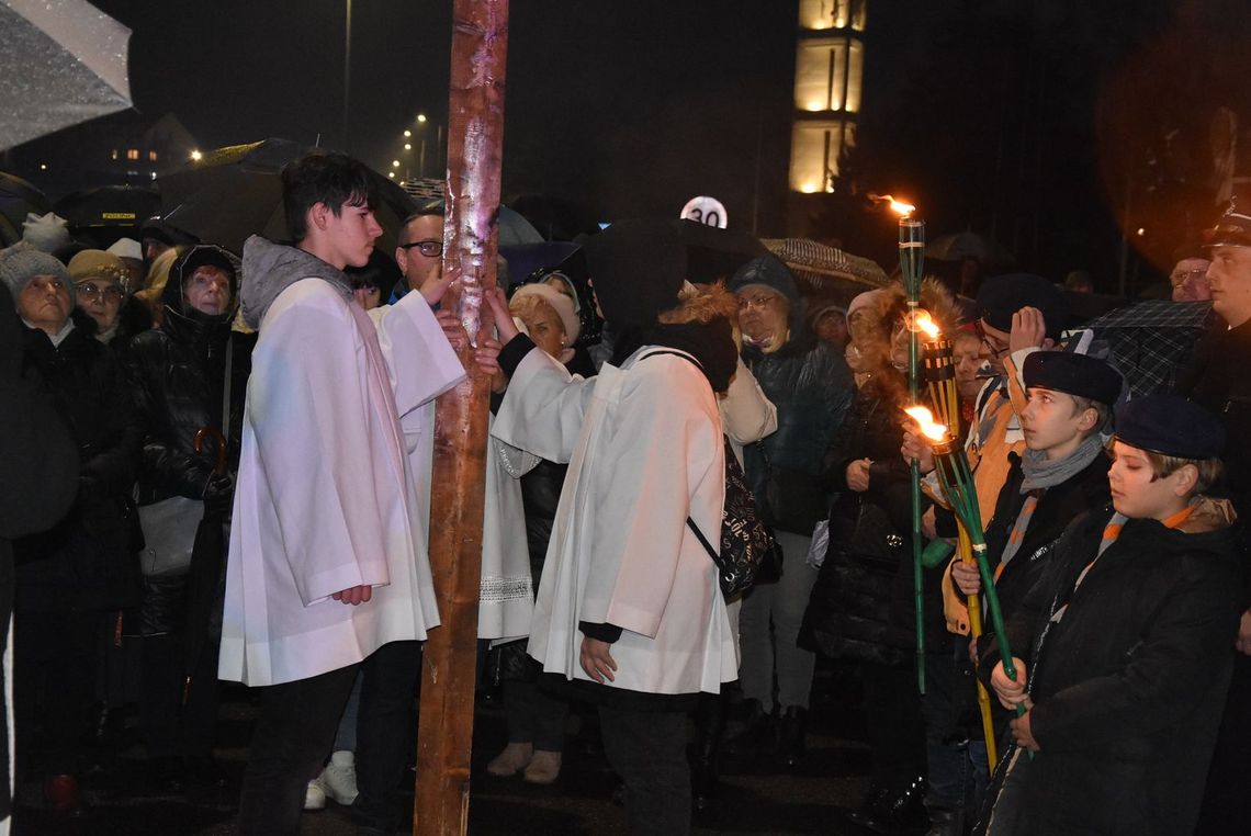 Wierni przejdą ulicami Płońska w nabożeństwach Drogi Krzyżowej