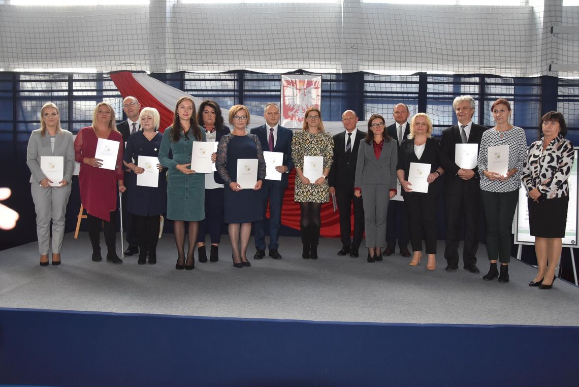 Wiwat szkoło, wiwat nauczyciele - powiatowe obchody Dnia Edukacji Narodowej Wiwat szkoło, wiwat nauczyciele - powiatowe obchody Dnia Edukacji Narodowej