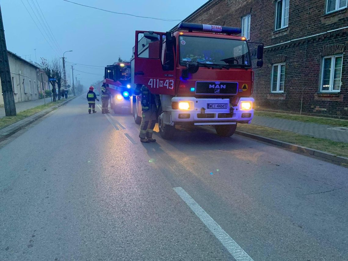 Wjechał w trzy osoby na chodniku. Sprawca uciekł