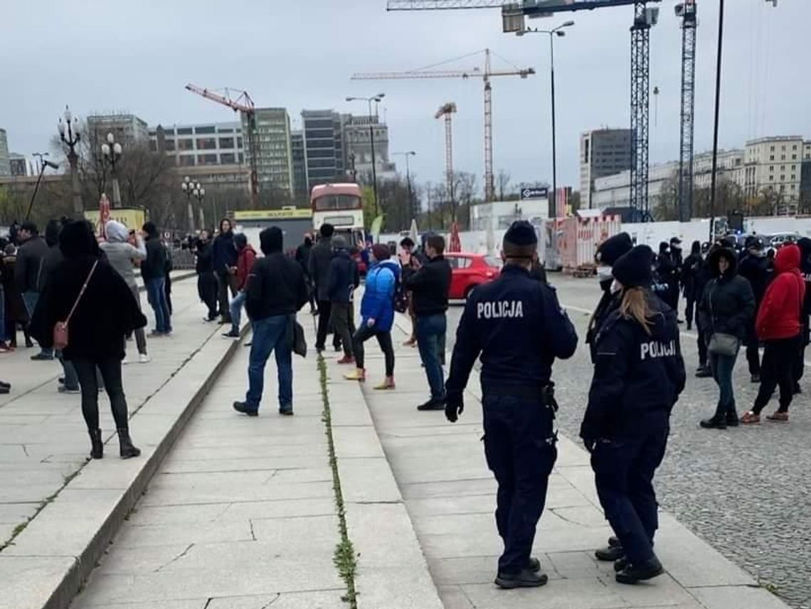 "Za chwilę zacznie się lawina zwolnień"