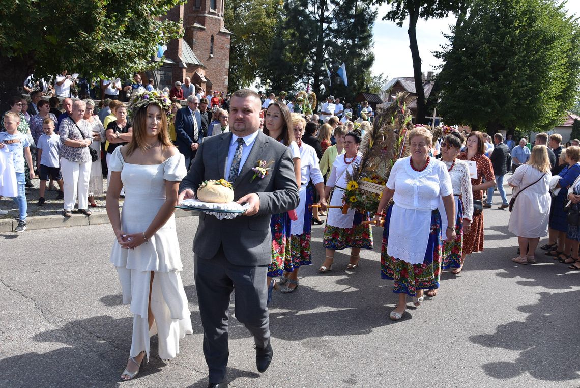 Zabawa, muzyka, zastawione stoły – za nami Dożynki Gminne w Baboszewie