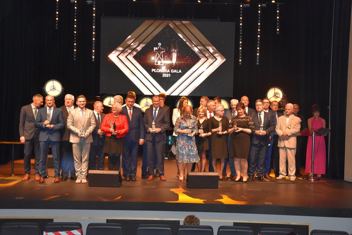 Zapracowali na wyróżnienia codzienną pracą i zaufaniem do ludzi Zapracowali na wyróżnienia codzienną pracą i zaufaniem do ludzi