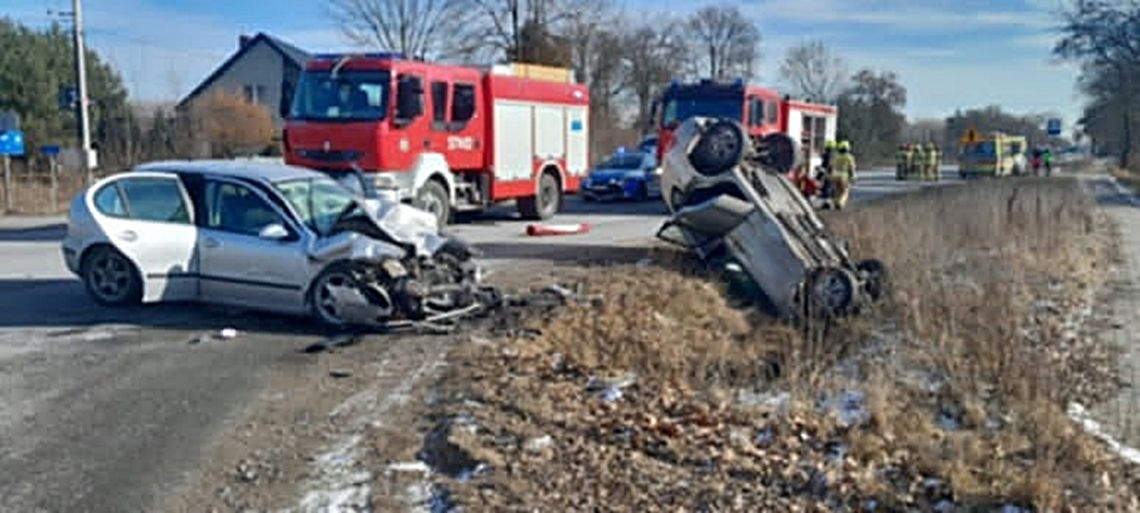 Zderzenie dwóch aut na DK 10 w Ilinku. Cztery osoby poszkodowane