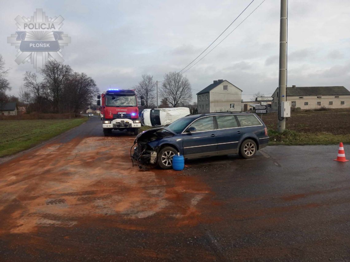 Zderzenie osobówki z busem w Kamienicy