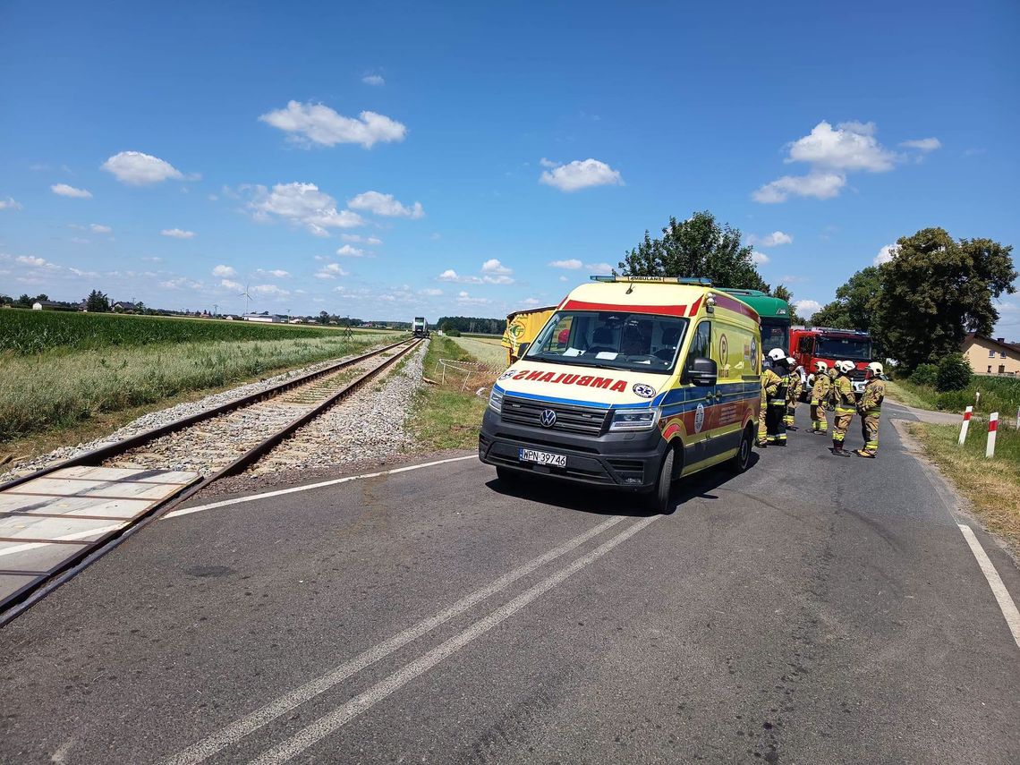 Zderzenie samochodu ciężarowego i szynobusu w Kaczorowach Zderzenie samochodu ciężarowego i szynobusu w Kaczorowach
