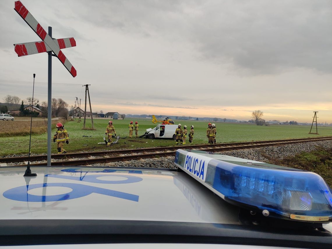 Zderzenie samochodu z szynobusem. Na szczęście bez ofiar