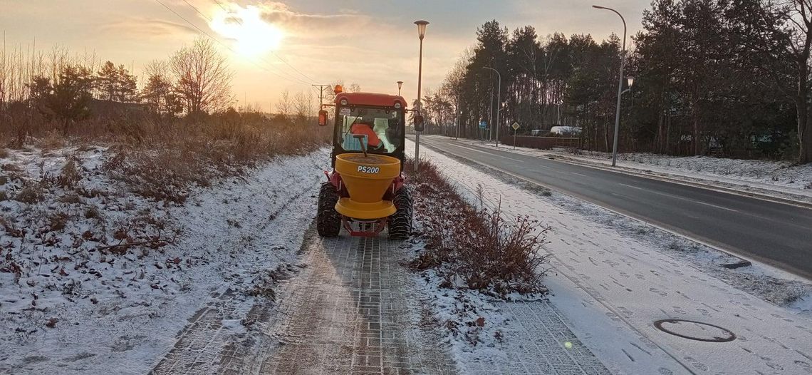 Zimą pług i posypywarka, latem kosiarka. PZD kupuje nowy sprzęt i szuka oszczędności