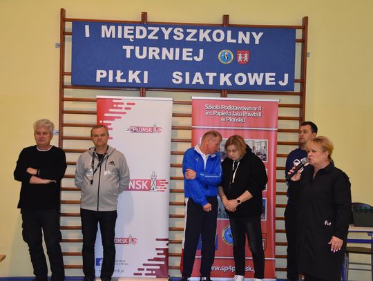 Turniej siatkarski pamięci ofiar na Piaskach