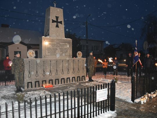 Odsłonięcie pomnika w Starym Gralewie