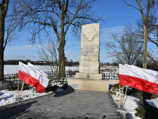 Uroczystości na Piaskach w Płońsku