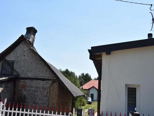 Zawalający się dom w Karolinowie