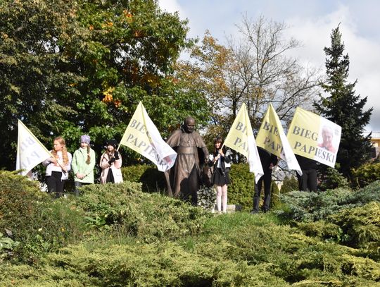 Obchody DEN i marszobieg papieski w SP4 w Płońsku