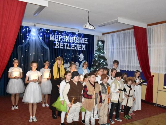 Jasełka w Szkole Podstawowej w Radzyminku Jasełka w Szkole Podstawowej w Radzyminku