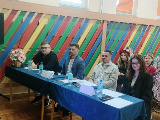 Konkursu Piosenki Folkowej i Ludowej w Szkole Podstawowej w Naruszewie