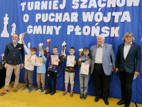 V Powiatowy Turniej Szachowy o Puchar Wójta Gminy Płońsk.